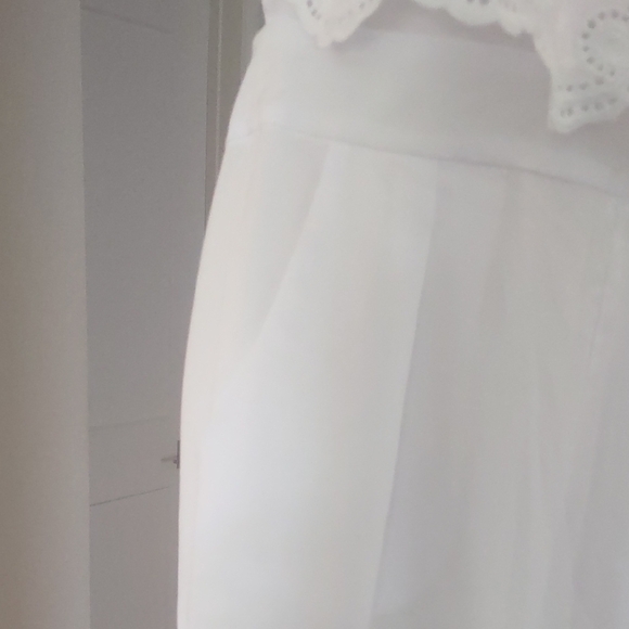 Bebe White Embroidered Trim Jumpsuit - Size 10 - Picture 3 of 8